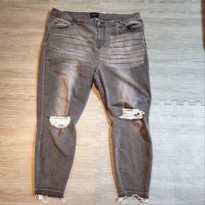 Celebrity Pink- Women's(20) Black Distressed Jeans